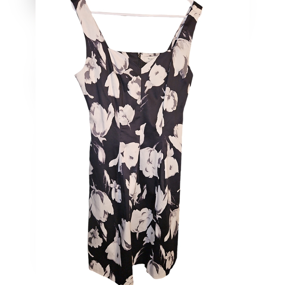 White House Black Market Black Tulip Dress EUC - Picture 4 of 6